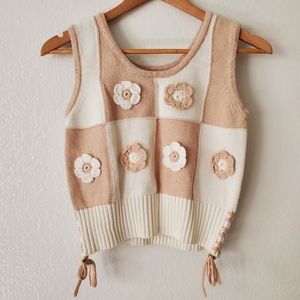 Flower knit sweater vest